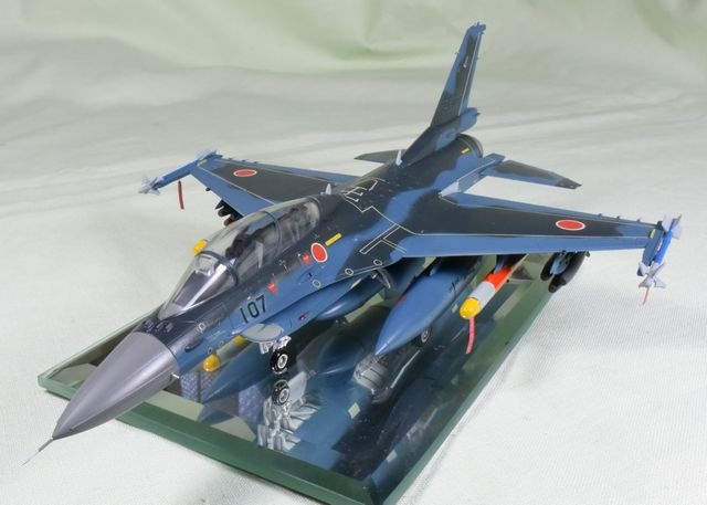 F-2B_1