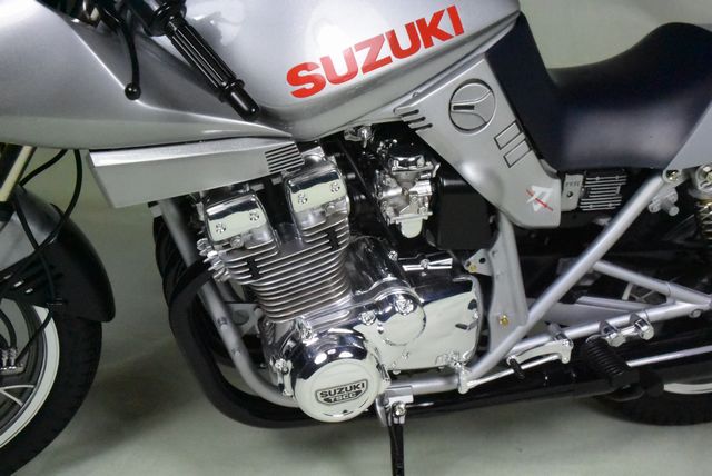 GSX1100S_10