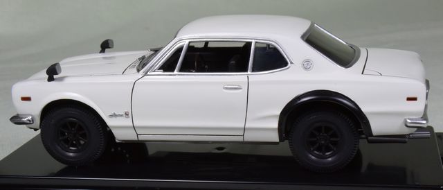 SKYLINE2000GTR_3